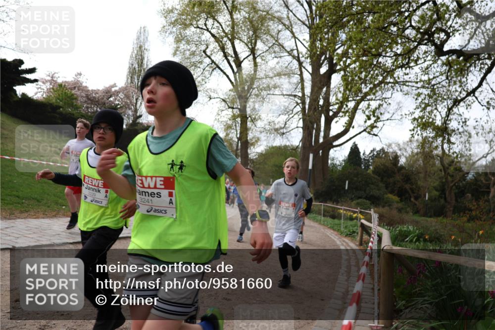 25.04.2026 - Das Zehntel Zöllner http://msf.ph/oto/9581660 25.04.2026 08:40:14 Laufen 3229, 3241 meine-sportfotos.de