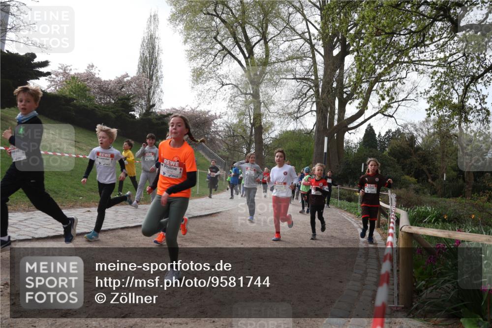 25.04.2026 - Das Zehntel Zöllner http://msf.ph/oto/9581744 25.04.2026 08:40:54 Laufen  meine-sportfotos.de