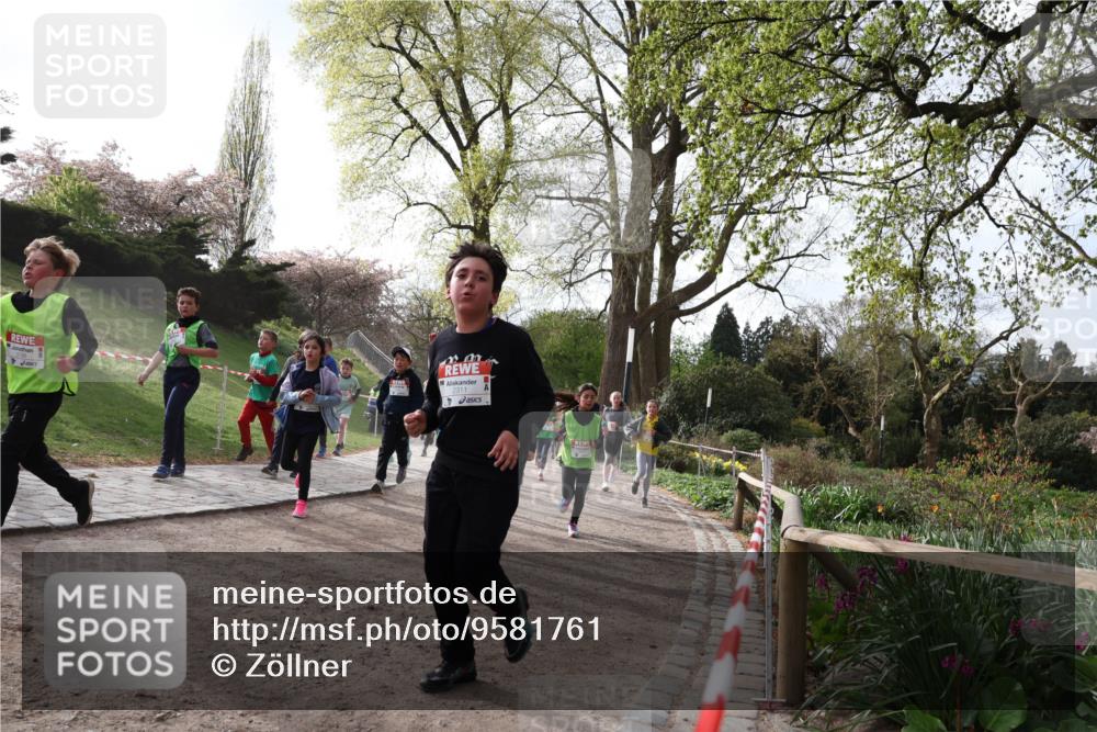 25.04.2026 - Das Zehntel Zöllner http://msf.ph/oto/9581761 25.04.2026 08:41:01 Laufen 3198, 2311 meine-sportfotos.de