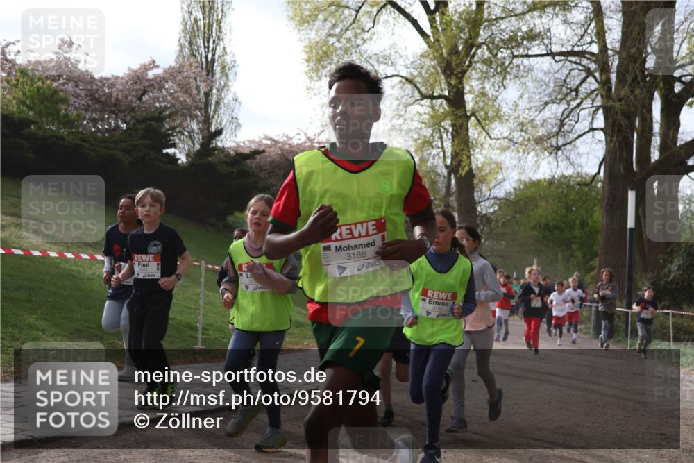 25.04.2026 - Das Zehntel Zöllner http://msf.ph/oto/9581794 25.04.2026 08:41:18 Laufen 3186, 3180 meine-sportfotos.de