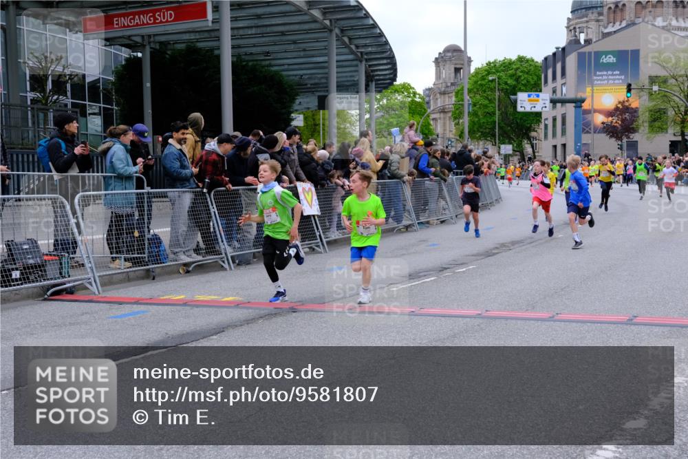 25.04.2026 - Das Zehntel Tim E. http://msf.ph/oto/9581807 25.04.2026 12:50:58 Ziel 10414, 10569, 10579, 10710, 11084, 11650, 11837, 11973, 12044, 12180, 12222, 12320, 12426, 12788 meine-sportfotos.de