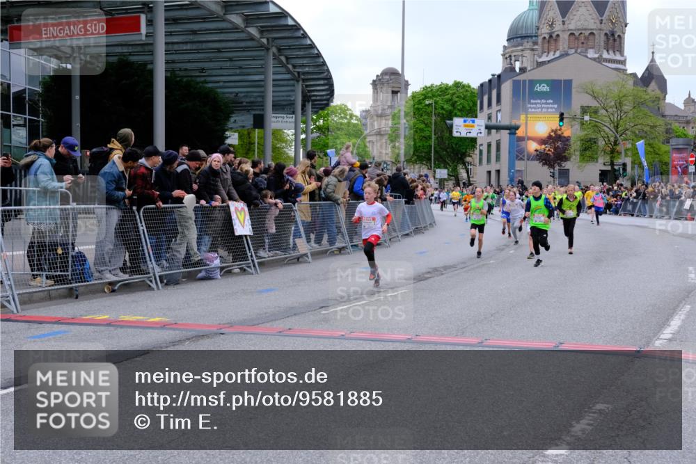 25.04.2026 - Das Zehntel Tim E. http://msf.ph/oto/9581885 25.04.2026 12:51:02 Ziel 3920, 10312, 10569, 10579, 10710, 11021, 11037, 11084, 11495, 11650, 11837, 12008, 12044, 12180, 12320, 12788 meine-sportfotos.de