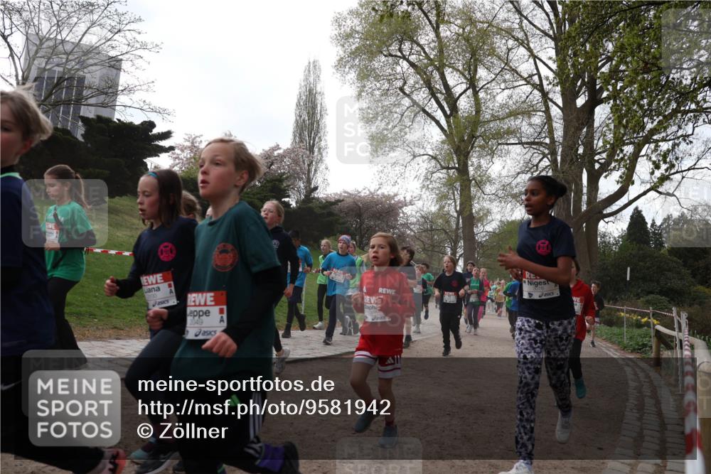 25.04.2026 - Das Zehntel Zöllner http://msf.ph/oto/9581942 25.04.2026 08:42:24 Laufen 100, 2049, 3076 meine-sportfotos.de
