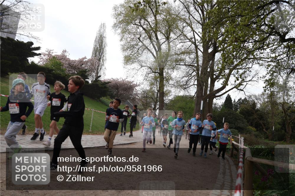 25.04.2026 - Das Zehntel Zöllner http://msf.ph/oto/9581966 25.04.2026 08:42:33 Laufen 111 meine-sportfotos.de