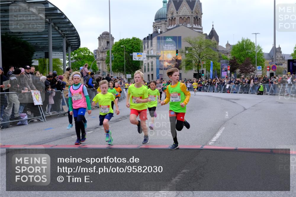 25.04.2026 - Das Zehntel Tim E. http://msf.ph/oto/9582030 25.04.2026 12:51:12 Ziel 3920, 10164, 10188, 10230, 10307, 10635, 11011, 11033, 11495, 11506, 11527, 11592, 11839, 11917, 12008, 12205, 12207, 12299, 12318, 12393, 12444, 12459, 12709, 12759, 13007, 13008, 13009, 13010, 13012, 13034 meine-sportfotos.de