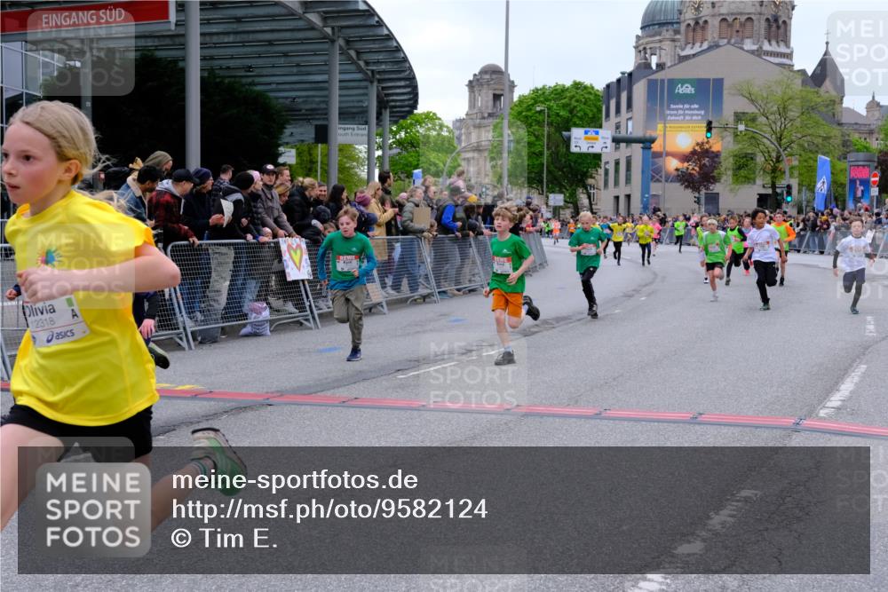 25.04.2026 - Das Zehntel Tim E. http://msf.ph/oto/9582124 25.04.2026 12:51:18 Ziel 10164, 10188, 10230, 10635, 10639, 10641, 10649, 11011, 11033, 11040, 11041, 11422, 11449, 11466, 11506, 11527, 11592, 11965, 12193, 12299, 12318, 12393, 12459, 12759, 13007, 13008, 13009, 13010 meine-sportfotos.de