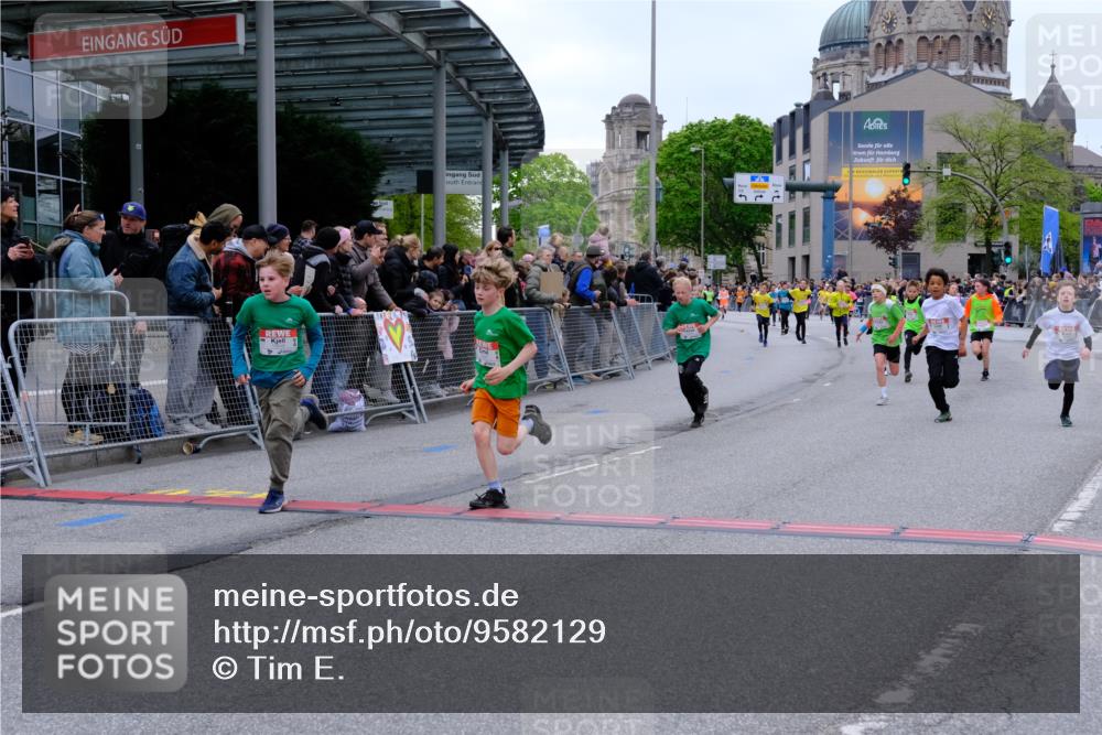 25.04.2026 - Das Zehntel Tim E. http://msf.ph/oto/9582129 25.04.2026 12:51:19 Ziel 10164, 10188, 10230, 10635, 10639, 10641, 10649, 10878, 11011, 11040, 11041, 11422, 11449, 11466, 11506, 11527, 11616, 11965, 12193, 12299, 12318, 12393, 12759, 13007, 13008, 13009, 13010 meine-sportfotos.de