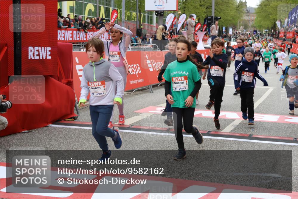 25.04.2026 - Das Zehntel Strokosch-Dieckow http://msf.ph/oto/9582162 25.04.2026 09:05:13 Ziel 2018, 2427, 2432, 2487, 2934, 2997, 3007, 3024, 3504, 3727, 3740, 3809, 3810, 3860, 3865, 3881, 3885, 2018, 2427, 2432, 2487, 2934, 2997, 3007, 3024, 3504, 3727, 3740, 3809, 3810, 3860, 3865, 3881, 3885 meine-sportfotos.de