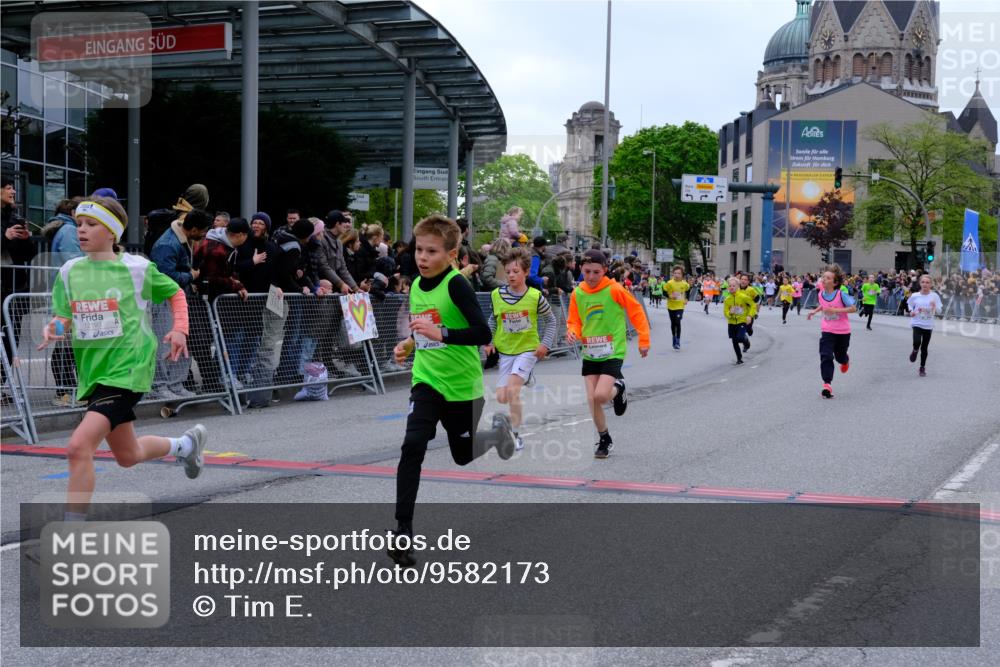 25.04.2026 - Das Zehntel Tim E. http://msf.ph/oto/9582173 25.04.2026 12:51:22 Ziel 10164, 10188, 10230, 10344, 10639, 10641, 10649, 10878, 11040, 11041, 11422, 11449, 11466, 11506, 11527, 11616, 11965, 12193, 12301, 12314, 12318, 12393, 13009 meine-sportfotos.de