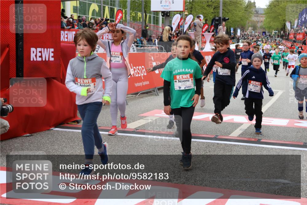 25.04.2026 - Das Zehntel Strokosch-Dieckow http://msf.ph/oto/9582183 25.04.2026 09:05:13 Ziel 2018, 2427, 2432, 2487, 2934, 2997, 3007, 3024, 3504, 3727, 3740, 3809, 3810, 3860, 3865, 3881, 3885, 2018, 2427, 2432, 2487, 2934, 2997, 3007, 3024, 3504, 3727, 3740, 3809, 3810, 3860, 3865, 3881, 3885 meine-sportfotos.de