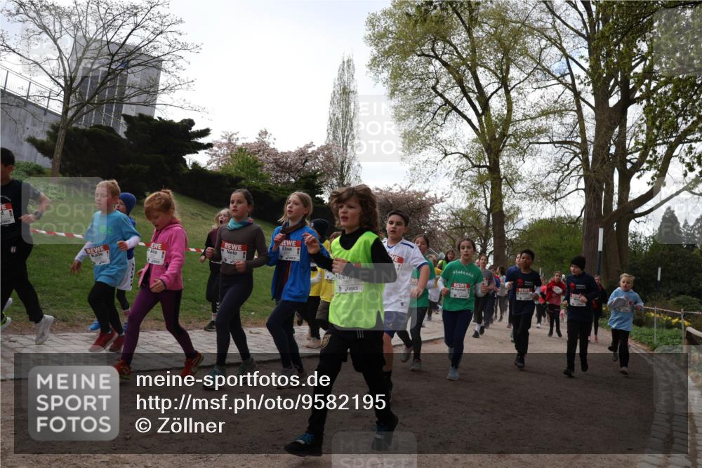 25.04.2026 - Das Zehntel Zöllner http://msf.ph/oto/9582195 25.04.2026 08:44:14 Laufen 444444 meine-sportfotos.de