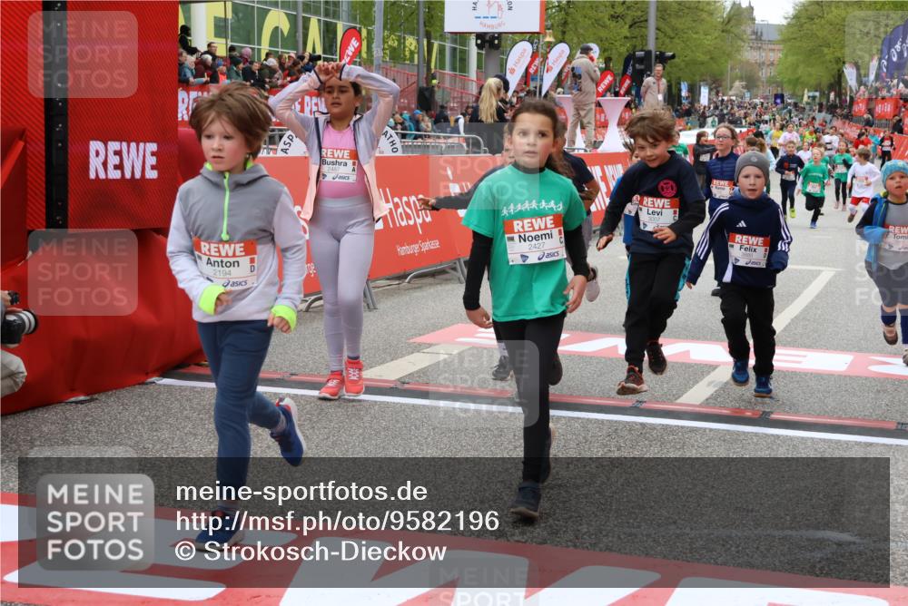 25.04.2026 - Das Zehntel Strokosch-Dieckow http://msf.ph/oto/9582196 25.04.2026 09:05:13 Ziel 2018, 2427, 2432, 2487, 2934, 2997, 3007, 3024, 3504, 3727, 3740, 3809, 3810, 3860, 3865, 3881, 3885, 2018, 2427, 2432, 2487, 2934, 2997, 3007, 3024, 3504, 3727, 3740, 3809, 3810, 3860, 3865, 3881, 3885 meine-sportfotos.de