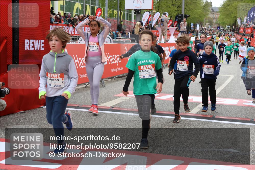 25.04.2026 - Das Zehntel Strokosch-Dieckow http://msf.ph/oto/9582207 25.04.2026 09:05:13 Ziel 2018, 2427, 2432, 2487, 2934, 2997, 3007, 3024, 3504, 3727, 3740, 3809, 3810, 3860, 3865, 3881, 3885, 2018, 2427, 2432, 2487, 2934, 2997, 3007, 3024, 3504, 3727, 3740, 3809, 3810, 3860, 3865, 3881, 3885 meine-sportfotos.de