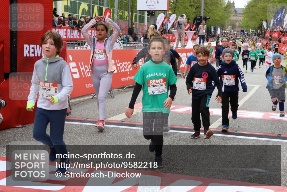 25.04.2026 - Das Zehntel Strokosch-Dieckow http://msf.ph/oto/9582218 25.04.2026 09:05:13 Ziel 2018, 2427, 2432, 2487, 2934, 2997, 3007, 3024, 3504, 3727, 3740, 3809, 3810, 3860, 3865, 3881, 3885, 2018, 2427, 2432, 2487, 2934, 2997, 3007, 3024, 3504, 3727, 3740, 3809, 3810, 3860, 3865, 3881, 3885 meine-sportfotos.de