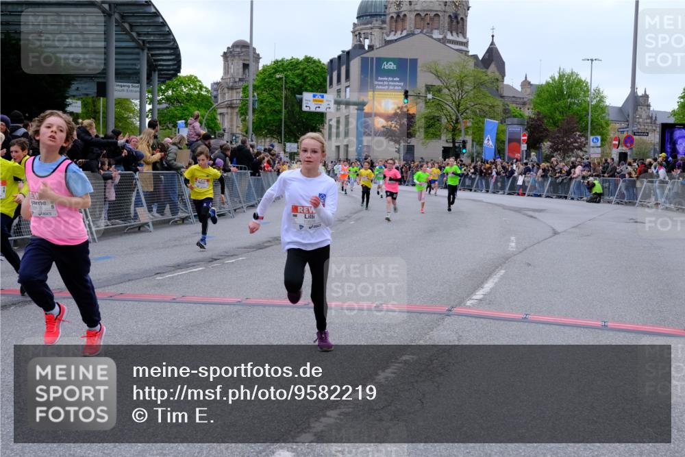 25.04.2026 - Das Zehntel Tim E. http://msf.ph/oto/9582219 25.04.2026 12:51:25 Ziel 10088, 10344, 10639, 10641, 10649, 10878, 11040, 11041, 11422, 11449, 11466, 11616, 11965, 12193, 12281, 12301, 12314, 12770, 12800, 12846, 12862 meine-sportfotos.de