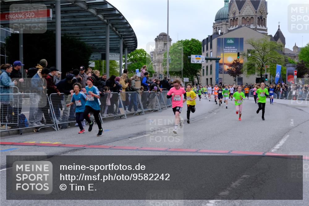 25.04.2026 - Das Zehntel Tim E. http://msf.ph/oto/9582242 25.04.2026 12:51:27 Ziel 10088, 10344, 10639, 10878, 11023, 11040, 11041, 11422, 11449, 11466, 11616, 11965, 12154, 12193, 12281, 12301, 12314, 12770, 12800, 12846, 12862 meine-sportfotos.de