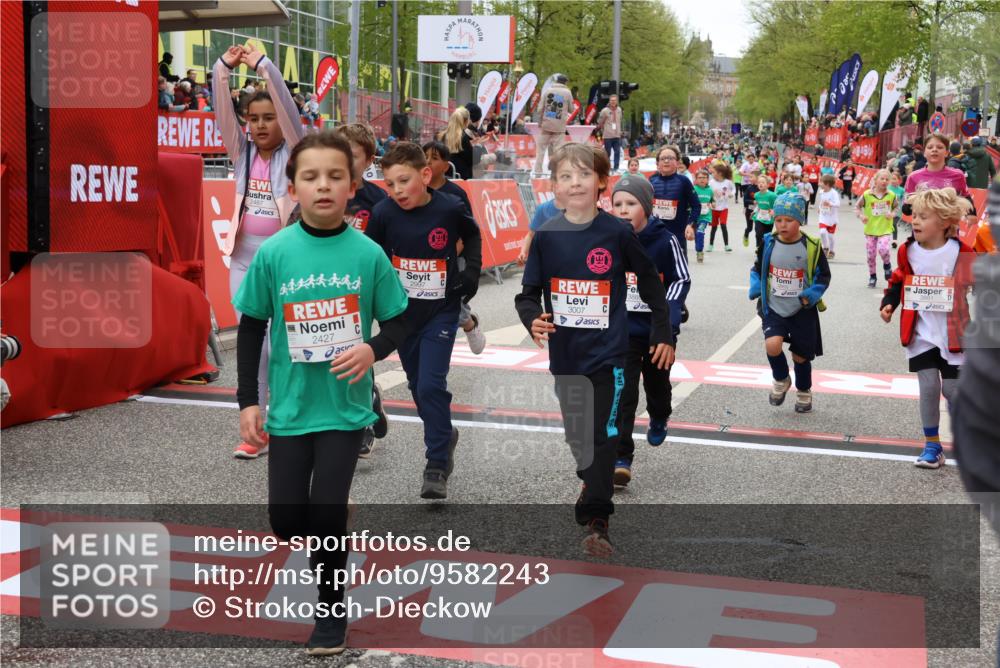 25.04.2026 - Das Zehntel Strokosch-Dieckow http://msf.ph/oto/9582243 25.04.2026 09:05:14 Ziel 2194, 2427, 2487, 2934, 2997, 3007, 3024, 3504, 3727, 3740, 3809, 3810, 3860, 3865, 3881, 3885, 2194, 2427, 2487, 2934, 2997, 3007, 3024, 3504, 3727, 3740, 3809, 3810, 3860, 3865, 3881, 3885 meine-sportfotos.de