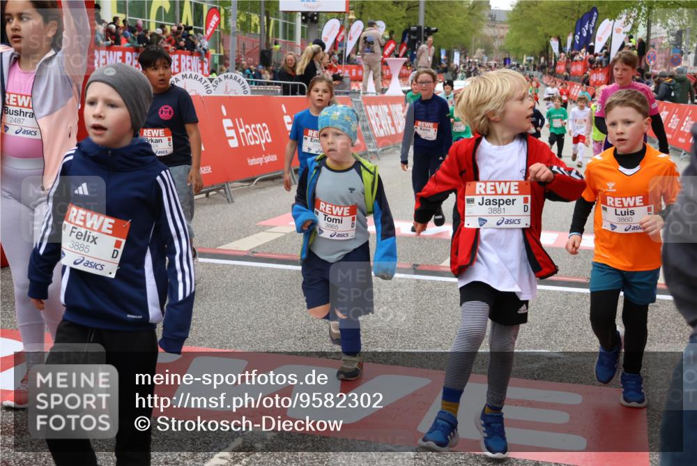 25.04.2026 - Das Zehntel Strokosch-Dieckow http://msf.ph/oto/9582302 25.04.2026 09:05:15 Ziel 1392, 2194, 2346, 2427, 2487, 2934, 2997, 3007, 3024, 3727, 3740, 3809, 3810, 3860, 3865, 3881, 3885, 1392, 2194, 2346, 2427, 2487, 2934, 2997, 3007, 3024, 3727, 3740, 3809, 3810, 3860, 3865, 3881, 3885 meine-sportfotos.de