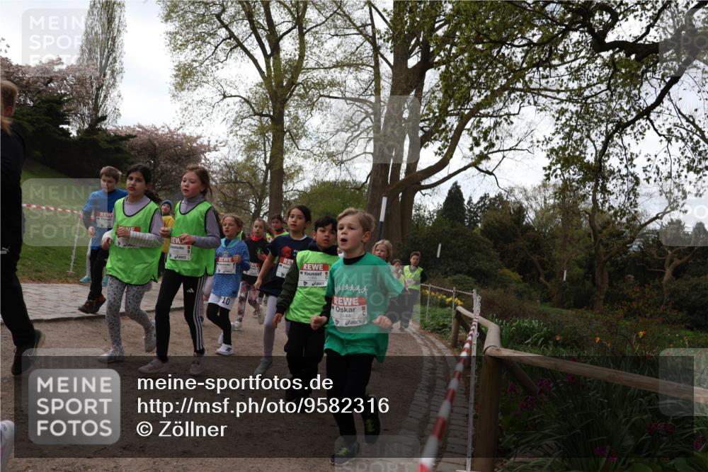 25.04.2026 - Das Zehntel Zöllner http://msf.ph/oto/9582316 25.04.2026 08:45:05 Laufen 10, 2444 meine-sportfotos.de