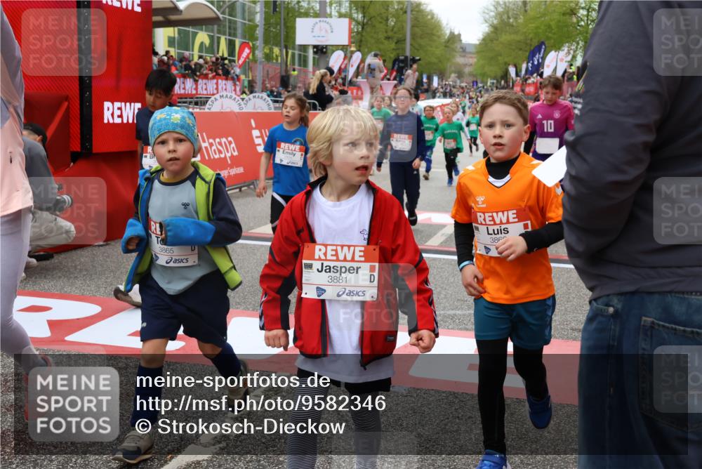 25.04.2026 - Das Zehntel Strokosch-Dieckow http://msf.ph/oto/9582346 25.04.2026 09:05:16 Ziel 1392, 2194, 2346, 2427, 2487, 2934, 2997, 3007, 3014, 3024, 3860, 3865, 3881, 3885, 1392, 2194, 2346, 2427, 2487, 2934, 2997, 3007, 3014, 3024, 3860, 3865, 3881, 3885 meine-sportfotos.de