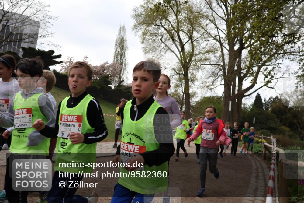 25.04.2026 - Das Zehntel Zöllner http://msf.ph/oto/9582360 25.04.2026 08:45:20 Laufen 1093, 1074, 109, 30 meine-sportfotos.de