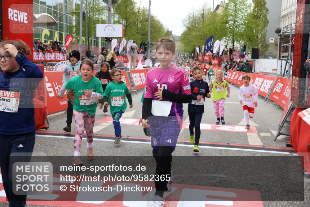 25.04.2026 - Das Zehntel Strokosch-Dieckow http://msf.ph/oto/9582365 25.04.2026 09:05:20 Ziel 1392, 1809, 2194, 2346, 2358, 2362, 2370, 2381, 2430, 2893, 2934, 3014, 3024, 3162, 3364, 3389, 3733, 3860, 3865, 3881, 1392, 1809, 2194, 2346, 2358, 2362, 2370, 2381, 2430, 2893, 2934, 3014, 3024, 3162, 3364, 3389, 3733, 3860, 3865, 3881 meine-sportfotos.de