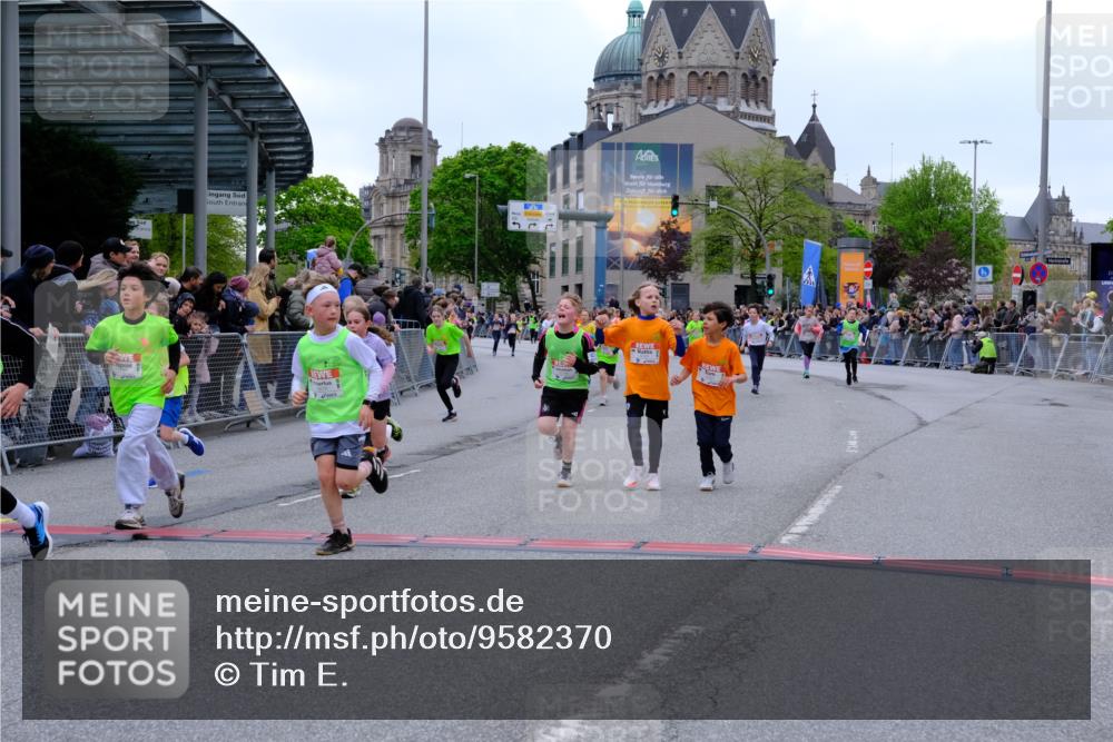 25.04.2026 - Das Zehntel Tim E. http://msf.ph/oto/9582370 25.04.2026 12:51:37 Ziel 10224, 10237, 10464, 10786, 10798, 10828, 10848, 10850, 11023, 11097, 11101, 11475, 11484, 11638, 11835, 11989, 12154, 12161, 12287, 12400, 12405, 12701, 12734, 12770, 12791, 12800, 12969, 13025 meine-sportfotos.de