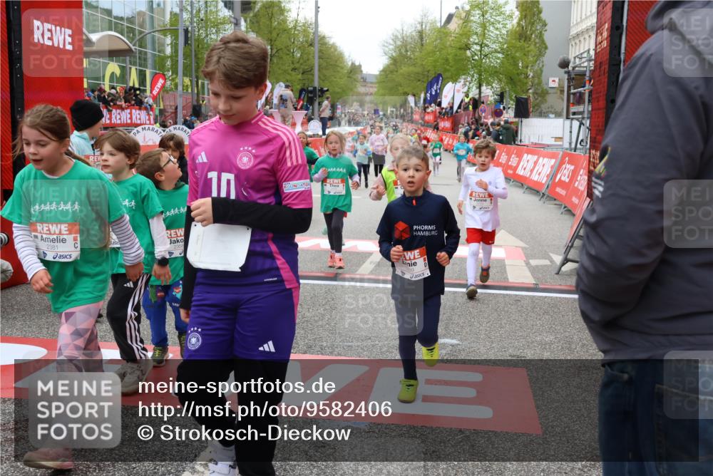 25.04.2026 - Das Zehntel Strokosch-Dieckow http://msf.ph/oto/9582406 25.04.2026 09:05:21 Ziel 1392, 1809, 2194, 2346, 2358, 2362, 2370, 2381, 2430, 2431, 2893, 2934, 3014, 3024, 3162, 3364, 3389, 3733, 1392, 1809, 2194, 2346, 2358, 2362, 2370, 2381, 2430, 2431, 2893, 2934, 3014, 3024, 3162, 3364, 3389, 3733 meine-sportfotos.de