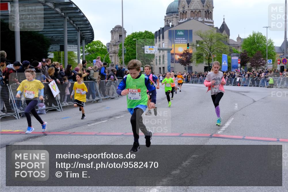 25.04.2026 - Das Zehntel Tim E. http://msf.ph/oto/9582470 25.04.2026 12:51:43 Ziel 10010, 10364, 10567, 10600, 10786, 10798, 10828, 10848, 10850, 11097, 11101, 11475, 11484, 11608, 11835, 11844, 11989, 12161, 12400, 12405, 12424, 12455, 12697, 12701, 12734, 12791, 12968, 13025 meine-sportfotos.de