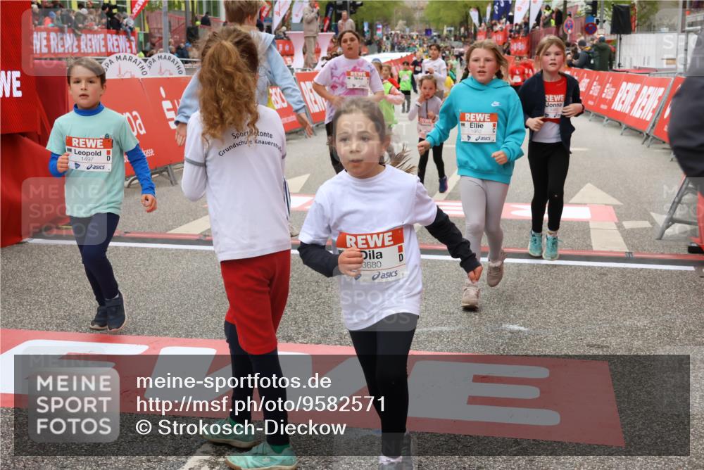 25.04.2026 - Das Zehntel Strokosch-Dieckow http://msf.ph/oto/9582571 25.04.2026 09:05:27 Ziel 1353, 1497, 1785, 1960, 1980, 1982, 2430, 2431, 2804, 2893, 3162, 3364, 3671, 3680, 3733, 3867, 1353, 1497, 1785, 1960, 1980, 1982, 2430, 2431, 2804, 2893, 3162, 3364, 3671, 3680, 3733, 3867 meine-sportfotos.de