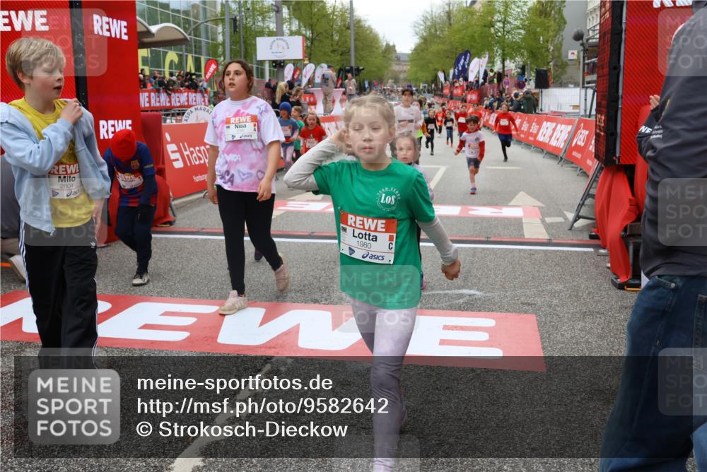 25.04.2026 - Das Zehntel Strokosch-Dieckow http://msf.ph/oto/9582642 25.04.2026 09:05:30 Ziel 1353, 1480, 1497, 1500, 1502, 1785, 1960, 1980, 1982, 2534, 2551, 2612, 2804, 3150, 3671, 3680, 3867, 1353, 1480, 1497, 1500, 1502, 1785, 1960, 1980, 1982, 2534, 2551, 2612, 2804, 3150, 3671, 3680, 3867 meine-sportfotos.de