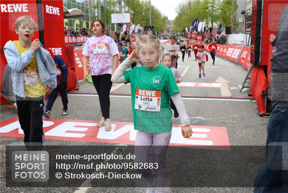 25.04.2026 - Das Zehntel Strokosch-Dieckow http://msf.ph/oto/9582683 25.04.2026 09:05:30 Ziel 1353, 1480, 1497, 1500, 1502, 1785, 1960, 1980, 1982, 2534, 2551, 2612, 2804, 3150, 3671, 3680, 3867, 1353, 1480, 1497, 1500, 1502, 1785, 1960, 1980, 1982, 2534, 2551, 2612, 2804, 3150, 3671, 3680, 3867 meine-sportfotos.de