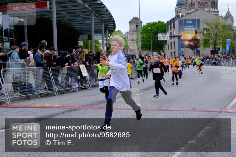 25.04.2026 - Das Zehntel Tim E. http://msf.ph/oto/9582685 25.04.2026 12:52:00 Ziel 10185, 10199, 10314, 10404, 10888, 11029, 11152, 11509, 11662, 11723, 11751, 11969, 11981, 11983, 11986, 11987, 11995, 12188, 12218, 12315, 12319, 12417, 12442, 12445, 12668, 12687, 12955, 12984, 13029 meine-sportfotos.de