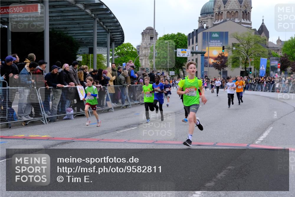 25.04.2026 - Das Zehntel Tim E. http://msf.ph/oto/9582811 25.04.2026 12:52:07 Ziel 10185, 10199, 10244, 10302, 10303, 10308, 10404, 10888, 10896, 11032, 11152, 11509, 11662, 11723, 11738, 11969, 11983, 11986, 11987, 12115, 12188, 12218, 12315, 12319, 12417, 12425, 12442, 12445, 12668, 12741, 12955 meine-sportfotos.de
