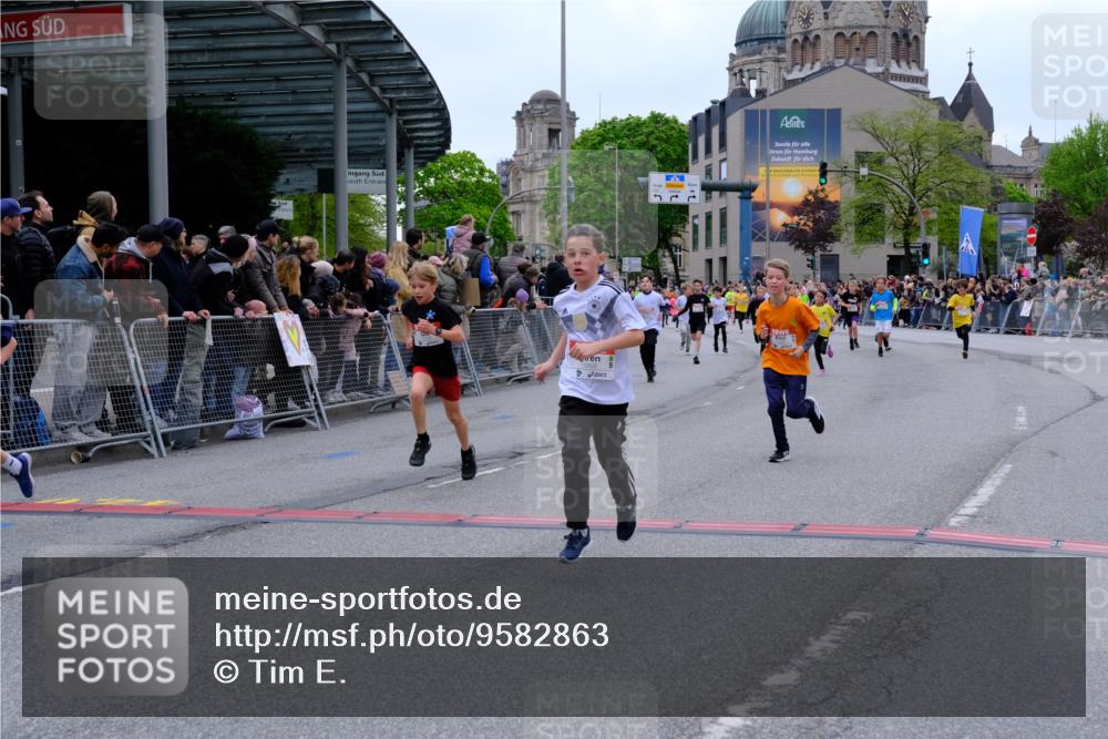 25.04.2026 - Das Zehntel Tim E. http://msf.ph/oto/9582863 25.04.2026 12:52:10 Ziel 10199, 10244, 10302, 10303, 10308, 10404, 10888, 10896, 11032, 11085, 11152, 11509, 11567, 11662, 11738, 11742, 11745, 11766, 11831, 11938, 11969, 11987, 12115, 12188, 12278, 12319, 12425, 12442, 12668, 12741 meine-sportfotos.de