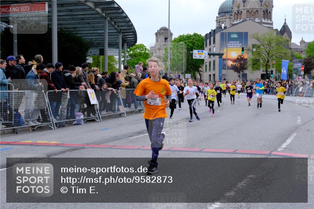 25.04.2026 - Das Zehntel Tim E. http://msf.ph/oto/9582873 25.04.2026 12:52:11 Ziel 10199, 10244, 10302, 10303, 10308, 10315, 10404, 10896, 11032, 11085, 11152, 11509, 11567, 11662, 11738, 11742, 11745, 11766, 11831, 11892, 11938, 11969, 11987, 12115, 12188, 12278, 12425, 12442, 12741 meine-sportfotos.de