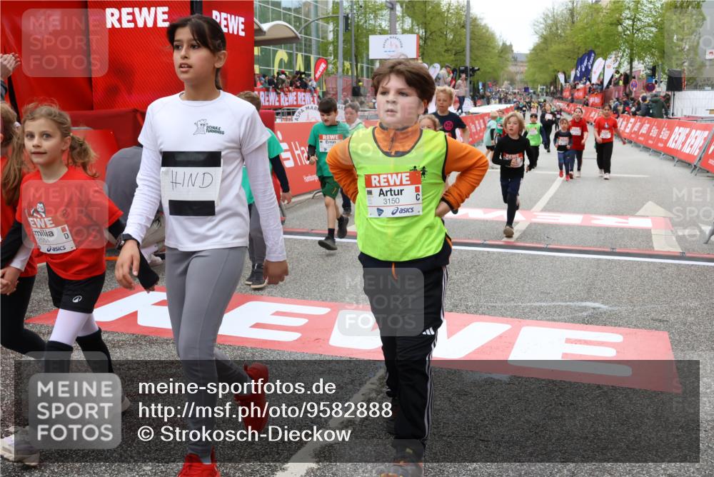 25.04.2026 - Das Zehntel Strokosch-Dieckow http://msf.ph/oto/9582888 25.04.2026 09:05:35 Ziel 1353, 1480, 1500, 1502, 2400, 2414, 2534, 2551, 2612, 2700, 3012, 3150, 3299, 3867, 3906, 1353, 1480, 1500, 1502, 2400, 2414, 2534, 2551, 2612, 2700, 3012, 3150, 3299, 3867, 3906 meine-sportfotos.de