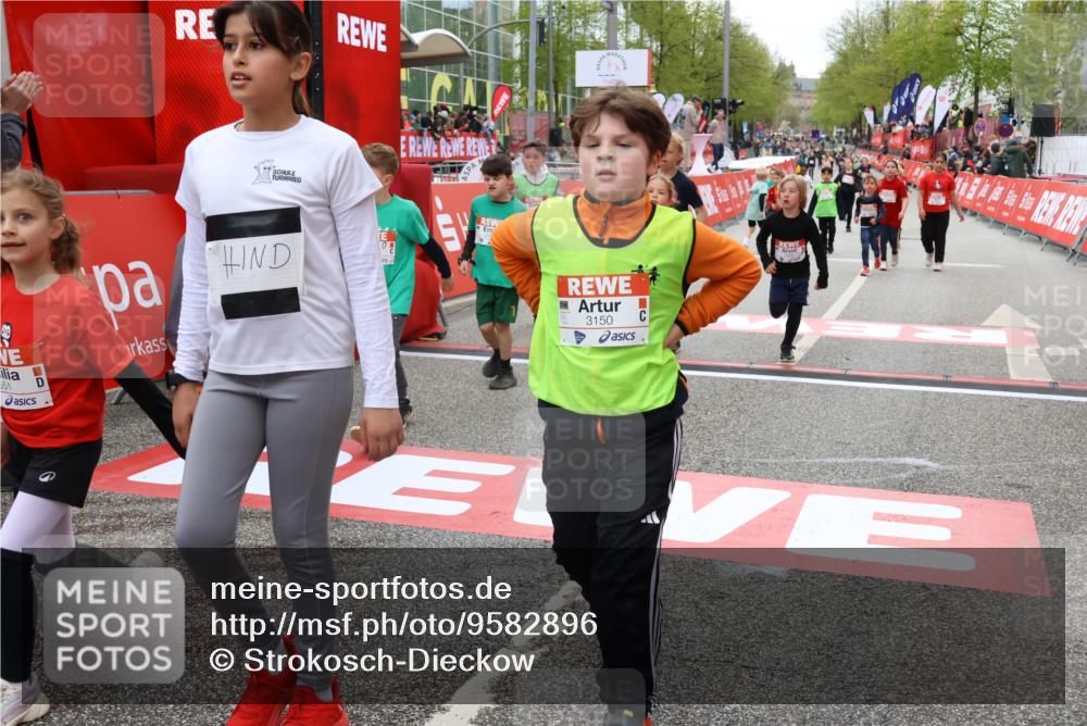 25.04.2026 - Das Zehntel Strokosch-Dieckow http://msf.ph/oto/9582896 25.04.2026 09:05:35 Ziel 1353, 1480, 1500, 1502, 2400, 2414, 2534, 2551, 2612, 2700, 3012, 3150, 3299, 3867, 3906, 1353, 1480, 1500, 1502, 2400, 2414, 2534, 2551, 2612, 2700, 3012, 3150, 3299, 3867, 3906 meine-sportfotos.de