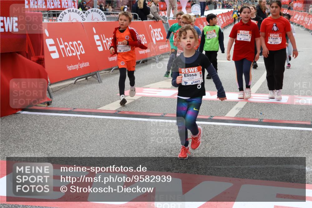 25.04.2026 - Das Zehntel Strokosch-Dieckow http://msf.ph/oto/9582939 25.04.2026 09:05:39 Ziel 1226, 1932, 2371, 2400, 2414, 2597, 2666, 2700, 3012, 3299, 3892, 3906, 1226, 1932, 2371, 2400, 2414, 2597, 2666, 2700, 3012, 3299, 3892, 3906 meine-sportfotos.de