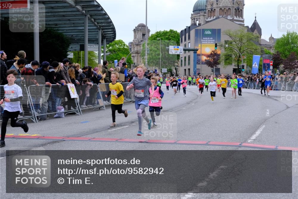 25.04.2026 - Das Zehntel Tim E. http://msf.ph/oto/9582942 25.04.2026 12:52:16 Ziel 10087, 10244, 10271, 10308, 10315, 10604, 10607, 10896, 11085, 11434, 11511, 11556, 11567, 11738, 11742, 11745, 11766, 11790, 11831, 11847, 11892, 11938, 12105, 12278, 12425, 12774 meine-sportfotos.de
