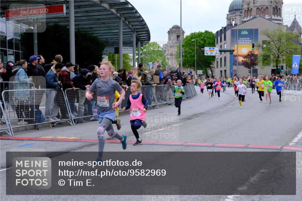 25.04.2026 - Das Zehntel Tim E. http://msf.ph/oto/9582969 25.04.2026 12:52:17 Ziel 10087, 10271, 10315, 10604, 10607, 10896, 11085, 11147, 11270, 11434, 11511, 11556, 11567, 11738, 11742, 11745, 11766, 11790, 11831, 11847, 11892, 11938, 12105, 12278, 12425, 12774 meine-sportfotos.de