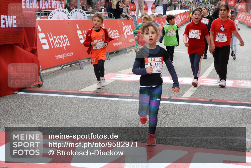 25.04.2026 - Das Zehntel Strokosch-Dieckow http://msf.ph/oto/9582971 25.04.2026 09:05:39 Ziel 1226, 1932, 2371, 2400, 2414, 2597, 2666, 2700, 3012, 3299, 3892, 3906, 1226, 1932, 2371, 2400, 2414, 2597, 2666, 2700, 3012, 3299, 3892, 3906 meine-sportfotos.de