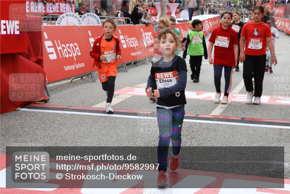 25.04.2026 - Das Zehntel Strokosch-Dieckow http://msf.ph/oto/9582997 25.04.2026 09:05:40 Ziel 1226, 1932, 2371, 2400, 2586, 2593, 2597, 2666, 2700, 3012, 3299, 3892, 3906, 1226, 1932, 2371, 2400, 2586, 2593, 2597, 2666, 2700, 3012, 3299, 3892, 3906 meine-sportfotos.de