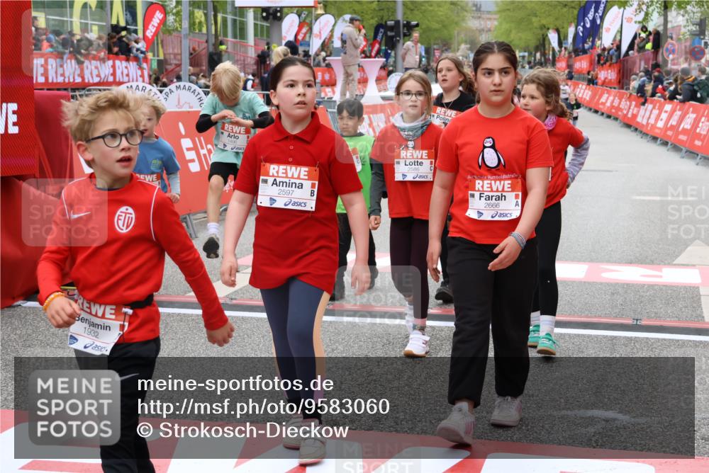 25.04.2026 - Das Zehntel Strokosch-Dieckow http://msf.ph/oto/9583060 25.04.2026 09:05:42 Ziel 1226, 1443, 1472, 1479, 1496, 1932, 1934, 2371, 2586, 2593, 2597, 2666, 3299, 3892, 1226, 1443, 1472, 1479, 1496, 1932, 1934, 2371, 2586, 2593, 2597, 2666, 3299, 3892 meine-sportfotos.de
