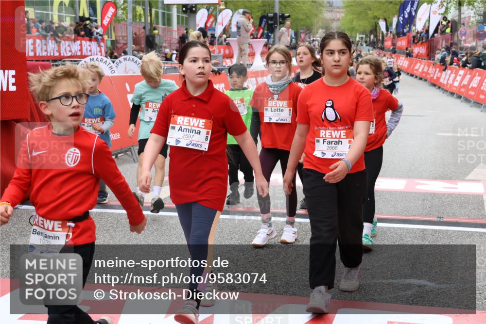 25.04.2026 - Das Zehntel Strokosch-Dieckow http://msf.ph/oto/9583074 25.04.2026 09:05:43 Ziel 1226, 1443, 1472, 1479, 1496, 1932, 1934, 2371, 2586, 2593, 2597, 2666, 3892, 1226, 1443, 1472, 1479, 1496, 1932, 1934, 2371, 2586, 2593, 2597, 2666, 3892 meine-sportfotos.de