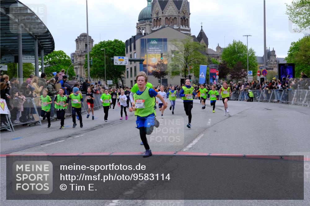 25.04.2026 - Das Zehntel Tim E. http://msf.ph/oto/9583114 25.04.2026 12:52:31 Ziel 10020, 10125, 10169, 10178, 10195, 10241, 10570, 10836, 10842, 10858, 11104, 11143, 11145, 11153, 11157, 11652, 11767, 11907, 11928, 11958, 12018, 12029, 12040, 12042, 12051, 12430, 12457, 12461, 12463, 12594, 12670, 12743, 12745, 12756, 12757, 12782, 12801 meine-sportfotos.de