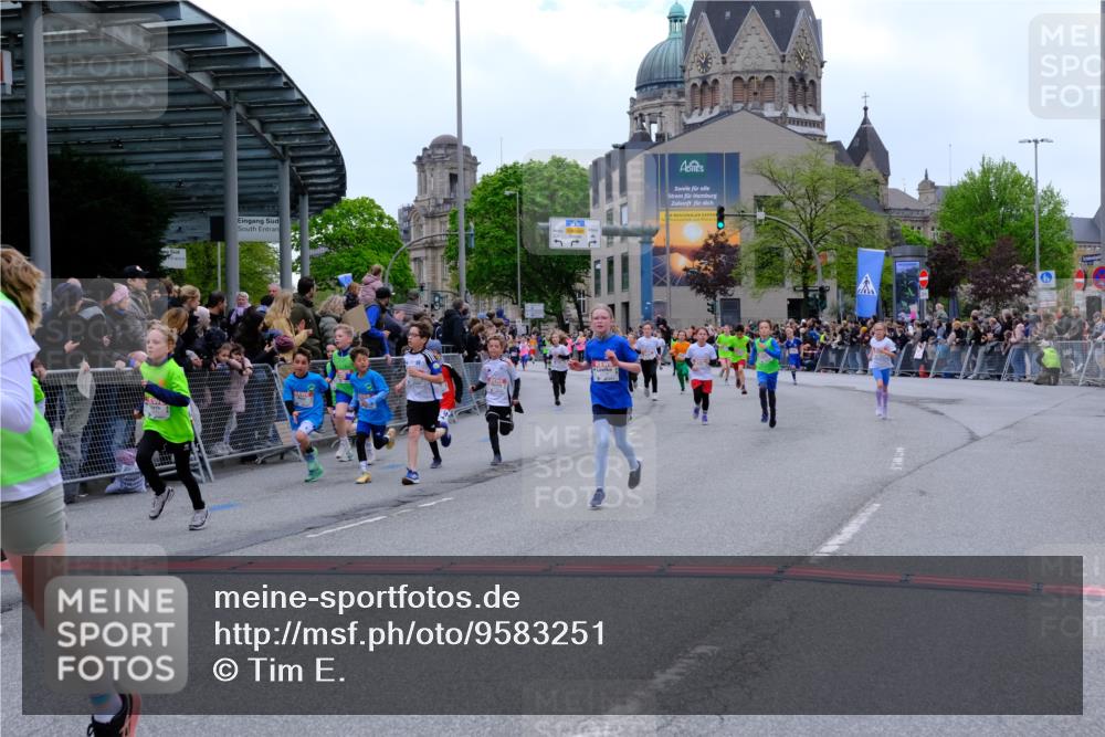 25.04.2026 - Das Zehntel Tim E. http://msf.ph/oto/9583251 25.04.2026 12:52:40 Ziel 10169, 10178, 10238, 10241, 10498, 10570, 10789, 10827, 10830, 10842, 10847, 10858, 10959, 11094, 11104, 11136, 11153, 11157, 11312, 11313, 11464, 11478, 11479, 11520, 11807, 11928, 11959, 11975, 12018, 12040, 12051, 12430, 12457, 12670, 12681, 12689, 12696, 12756, 12757, 12801, 12983, 12987 meine-sportfotos.de