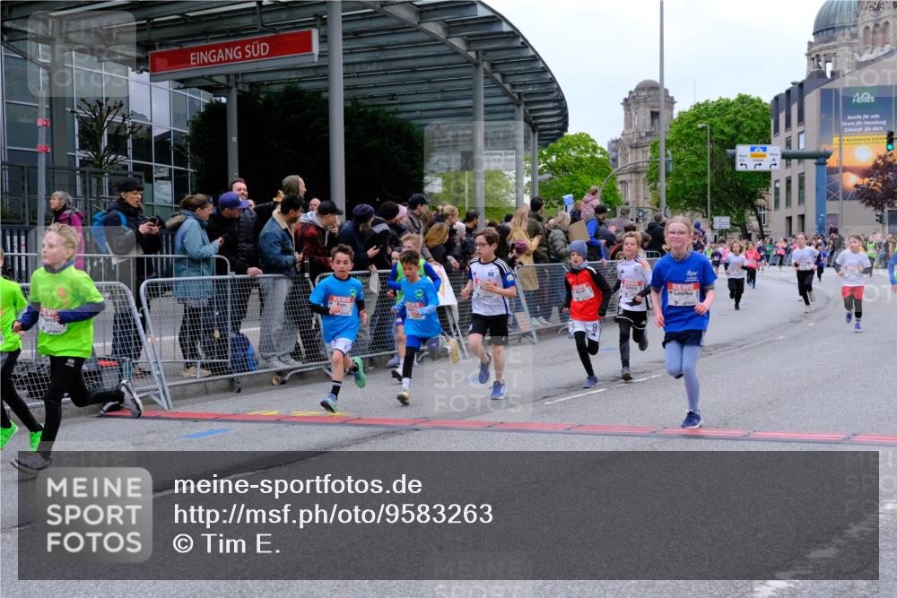 25.04.2026 - Das Zehntel Tim E. http://msf.ph/oto/9583263 25.04.2026 12:52:41 Ziel 10169, 10178, 10238, 10241, 10498, 10570, 10789, 10827, 10830, 10844, 10847, 10959, 11094, 11136, 11153, 11157, 11312, 11313, 11464, 11478, 11479, 11520, 11807, 11959, 11975, 12430, 12457, 12670, 12681, 12689, 12696, 12756, 12983, 12987 meine-sportfotos.de