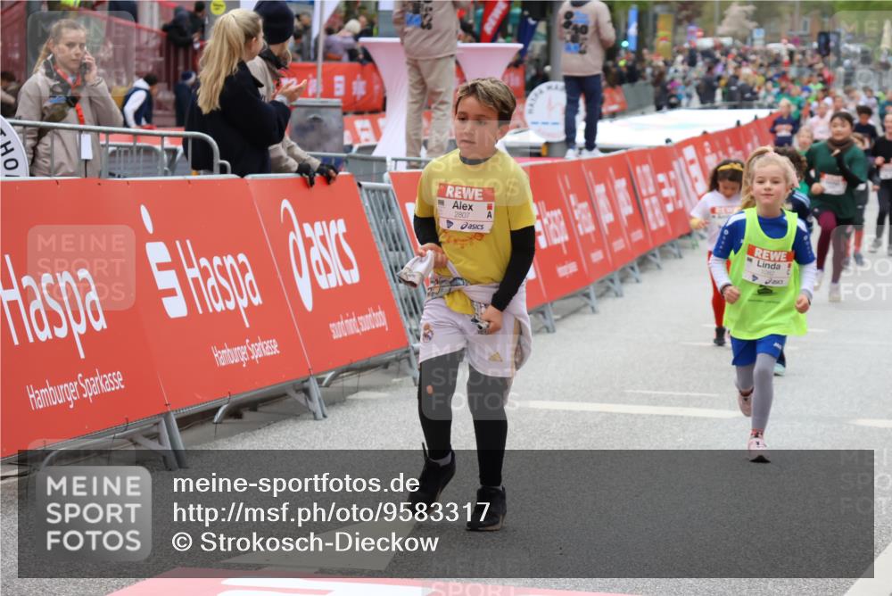 25.04.2026 - Das Zehntel Strokosch-Dieckow http://msf.ph/oto/9583317 25.04.2026 09:05:56 Ziel 1591, 1594, 1647, 2536, 2807, 3279, 3449, 1591, 1594, 1647, 2536, 2807, 3279, 3449 meine-sportfotos.de