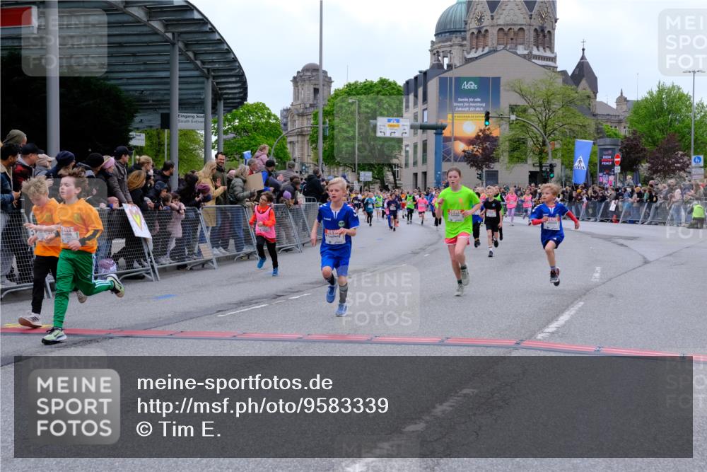 25.04.2026 - Das Zehntel Tim E. http://msf.ph/oto/9583339 25.04.2026 12:52:47 Ziel 10114, 10119, 10483, 10498, 10789, 10827, 10830, 10844, 10898, 11094, 11136, 11234, 11312, 11313, 11464, 11478, 11520, 11639, 11743, 12386, 12408, 12681, 12689, 12696, 12805, 12983, 12987 meine-sportfotos.de